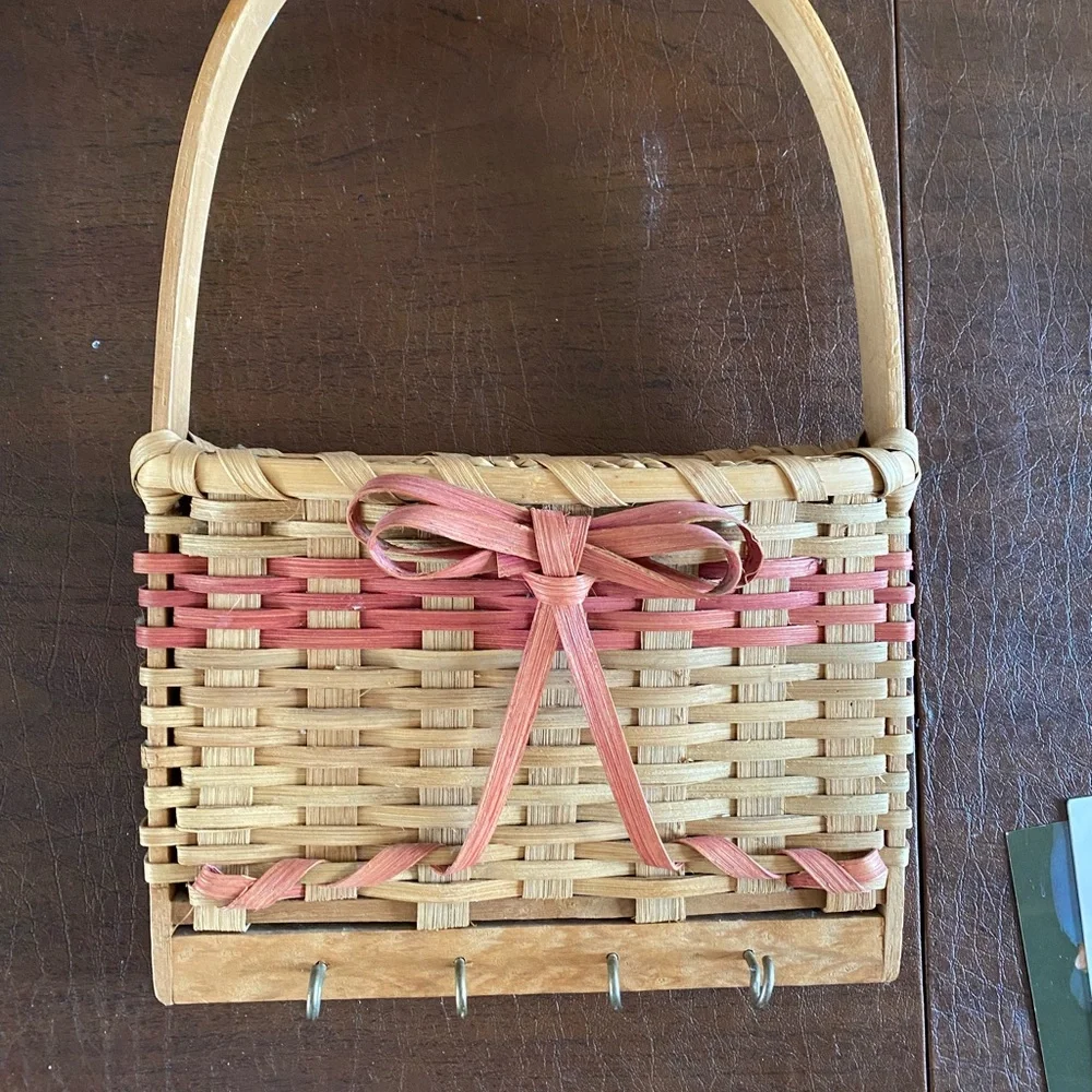 Handcrafted Woven Basket Bag key hook and mail holder with mauve accents.
